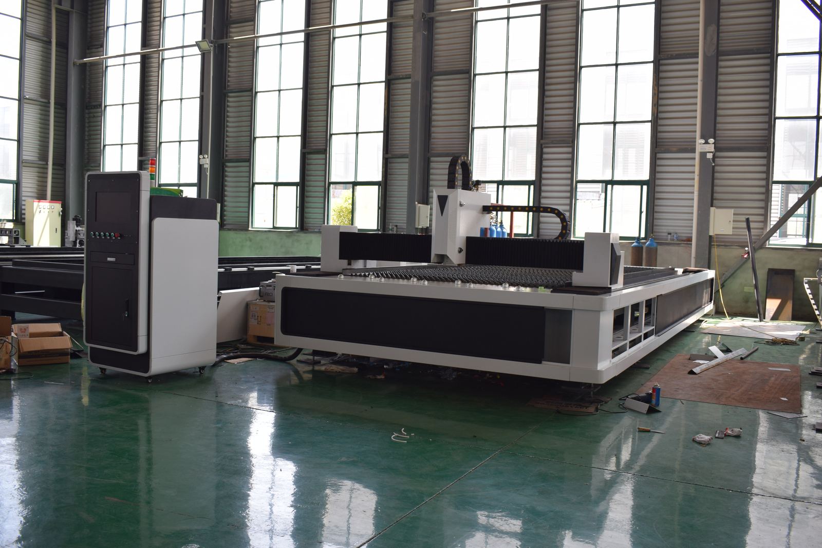 CNC Fiber Laser Cutting Machine - complete machine with control cabinet