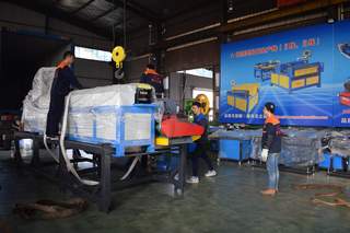 Overhead crane lifting machine for loading